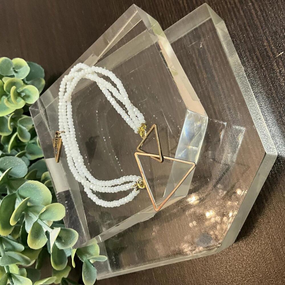 Erimish White Seed Bead Gold Triangle Stretch Bracelet
